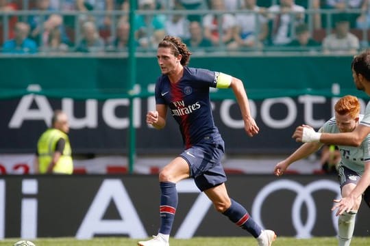 Adrien Rabiot steht bei Paris Saint-Germain unter Vertrag.