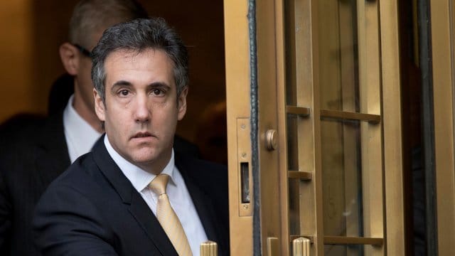 Michael Cohen, Ex-Anwalt des heutigen US-Präsidenten, verlässt im August 2018 das Bundesgericht in New York. Michael Cohen, Ex-Anwalt des heutigen US-Präsidenten, verlässt im August 2018 das Bundesgericht in New York.