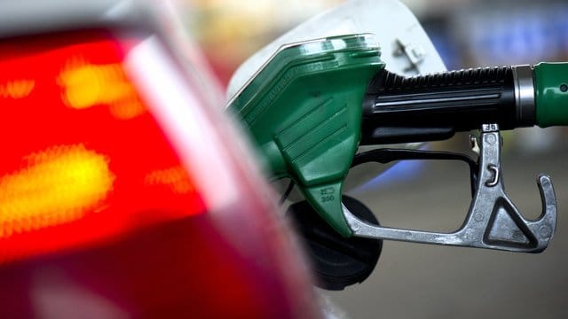 Neuwagen verbrauchen oft mehr Sprit als vom Hersteller angegeben.