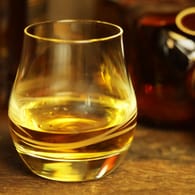 Whisky schmeckt erst im passenden Glas so richtig gut.