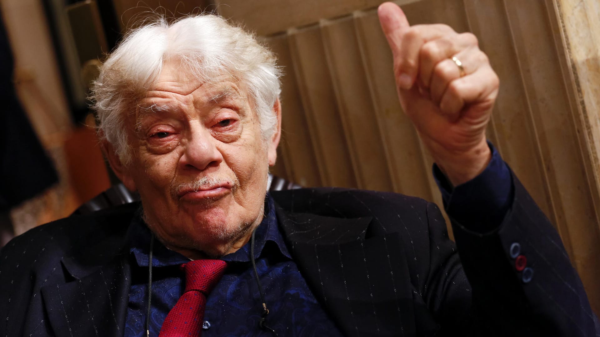 Jerry Stiller: Der Schauspieler liegt im Krankenhaus.