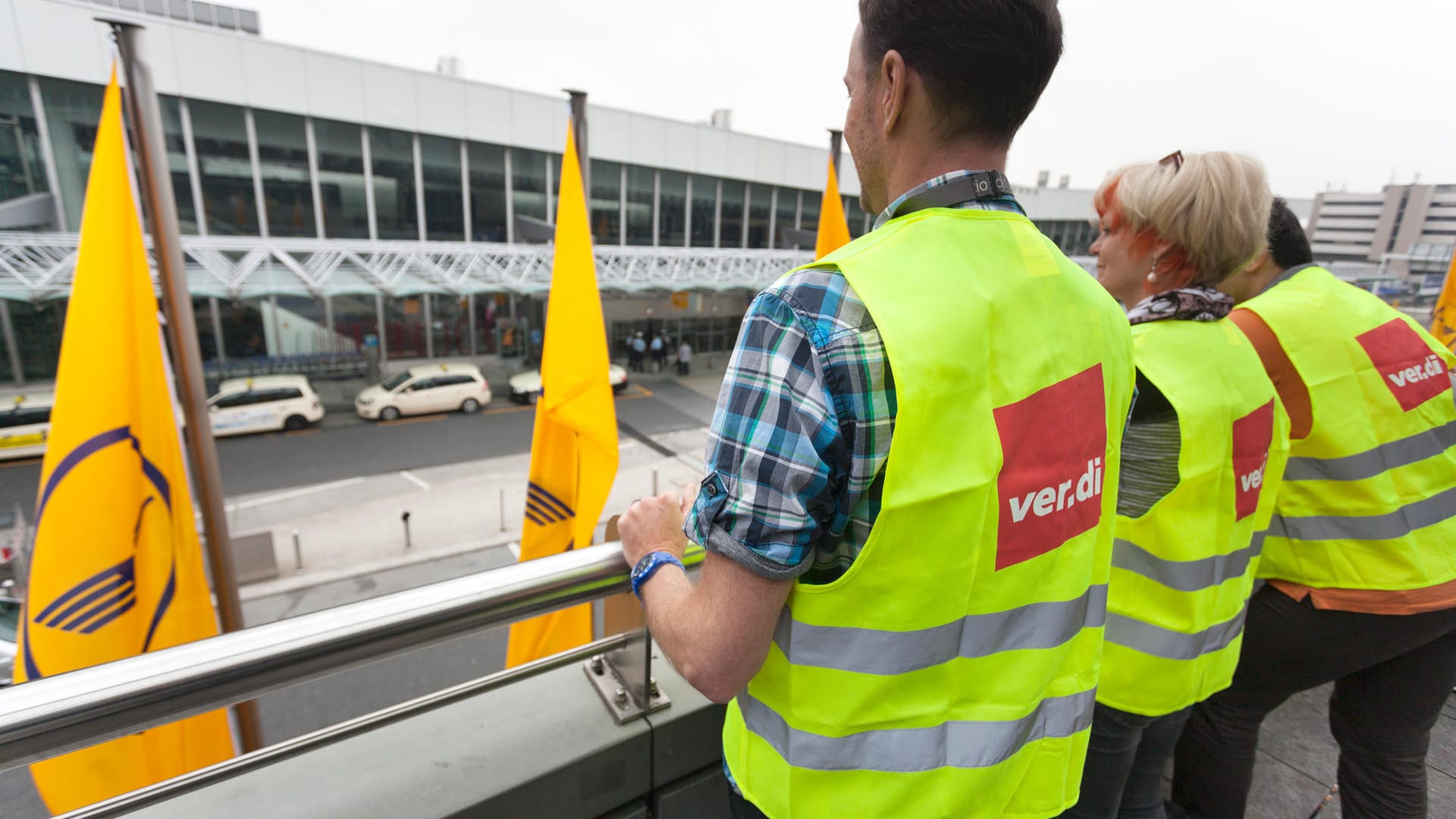 Flugpersonal am Flughafen Frankfurt: Auch hier wird es einen Streik geben.