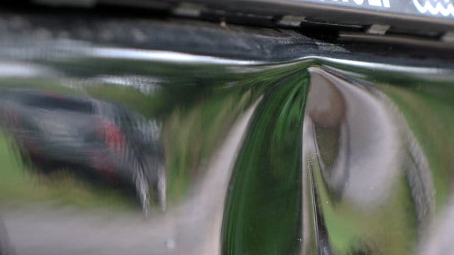 Nutzer von Car-Sharing Angeboten sollten auch bei kleineren, selbstverursachten Schäden am Leihwagen die Polizei rufen. Nutzer von Car-Sharing Angeboten sollten auch bei kleineren, selbstverursachten Schäden am Leihwagen die Polizei rufen.