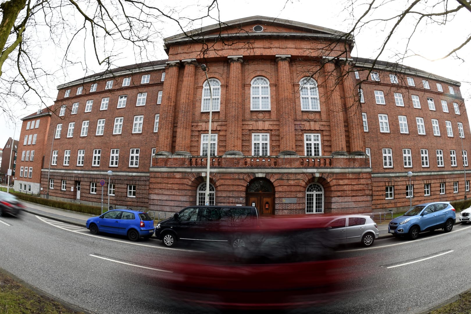 Gebäude des Landgerichtes in Kiel: Die Droh-Email war mit "nationalsozialistische Offensive" unterzeichnet.