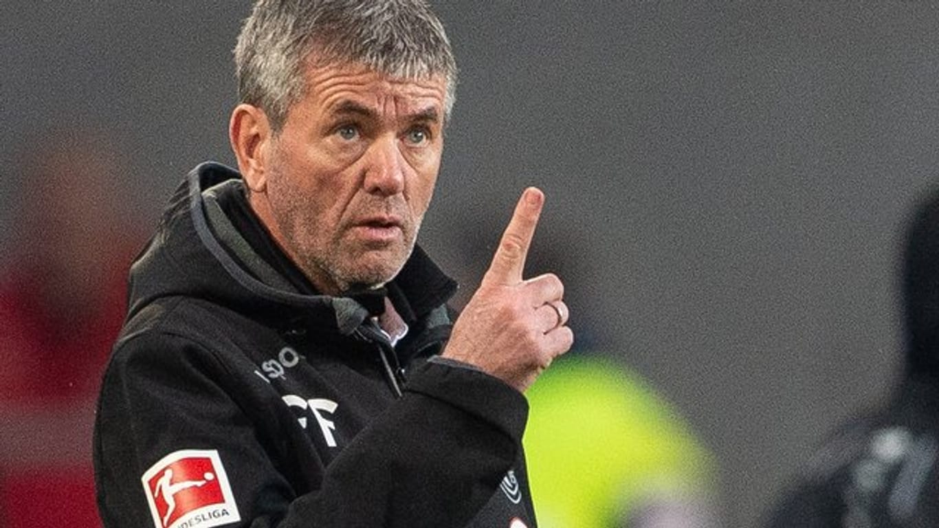 Trainer Friedhelm Funkel muss am Saisonende in Düsseldorf gehen.