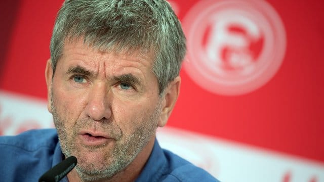 Es ist wieder alles offen für Trainer Friedhelm Funkel bei Fortuna Düsseldof. Es ist wieder alles offen für Trainer Friedhelm Funkel bei Fortuna Düsseldof.
