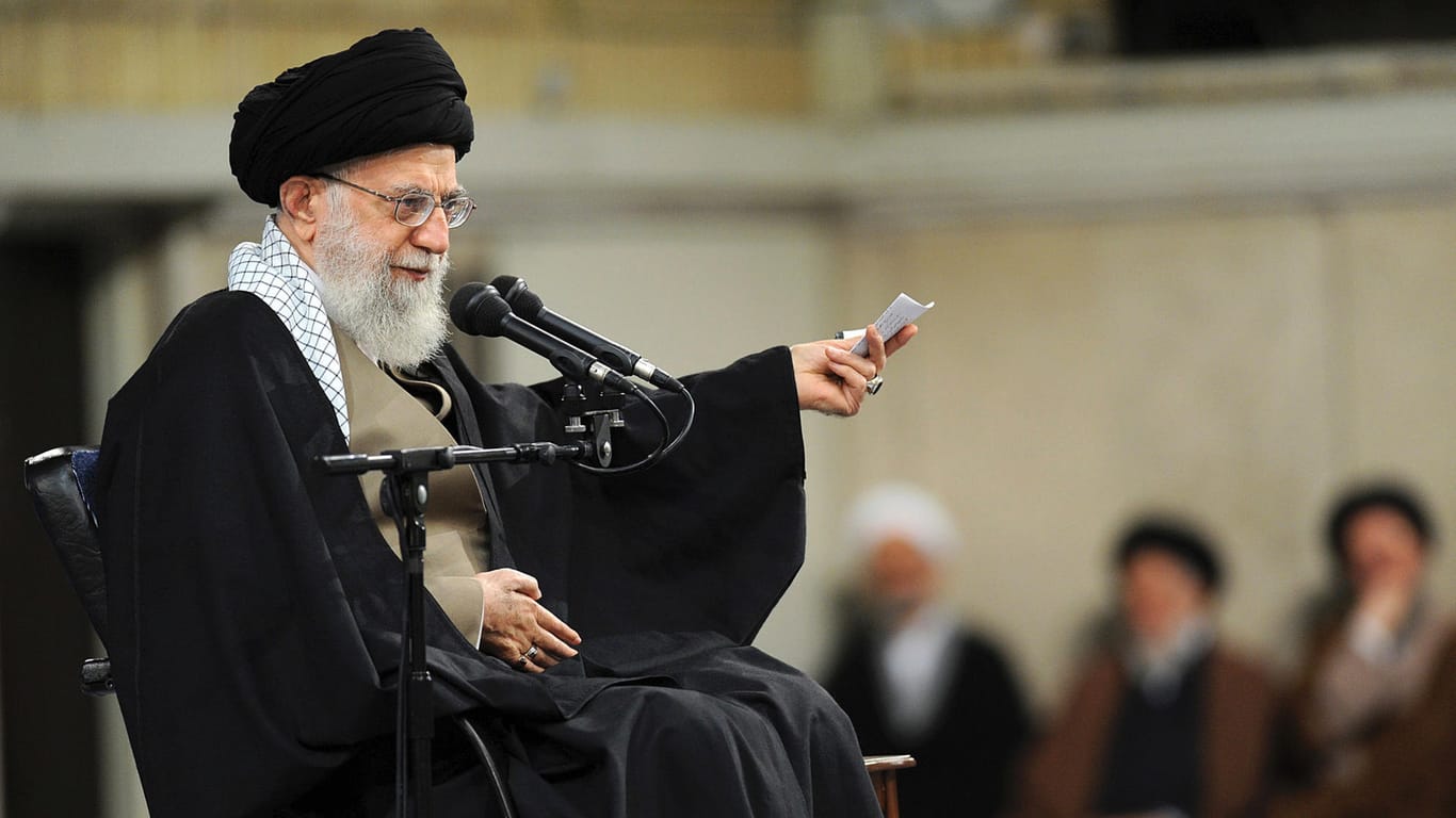 Ayatollah Chamenei: Das geistliche Oberhaupt des Iran nennt amerikanische Verteter"Erstklassige Idioten".
