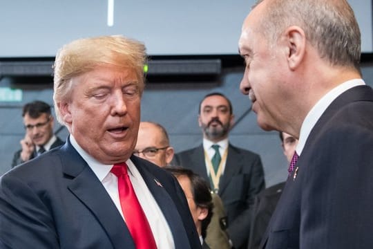 US-Präsident Donald Trump (l.