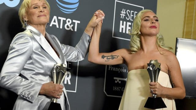 Glenn Close (l) und Lady Gaga wurden als beste Schauspielerinnen ausgezeichnet. Glenn Close (l) und Lady Gaga wurden als beste Schauspielerinnen ausgezeichnet.