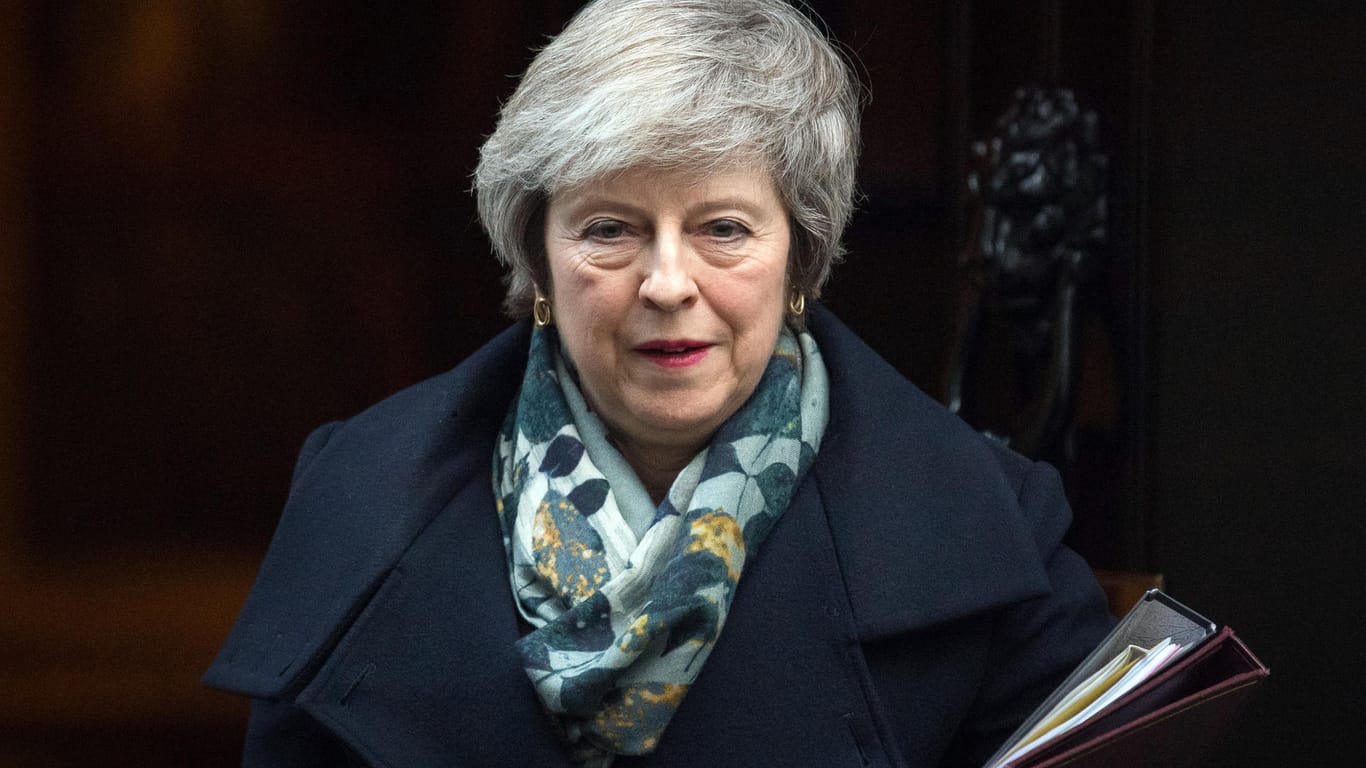 Theresa May, Premierministerin von Großbritannien: Um den Brexit-Deal im Parlament zu bestätigen, braucht sie eine Mehrheit im Parlament.
