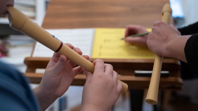 Wer in seiner Wohnung unterrichten will, sollte sich absichern und Musizierzeiten im Mietvertrag aufnehmen lassen.