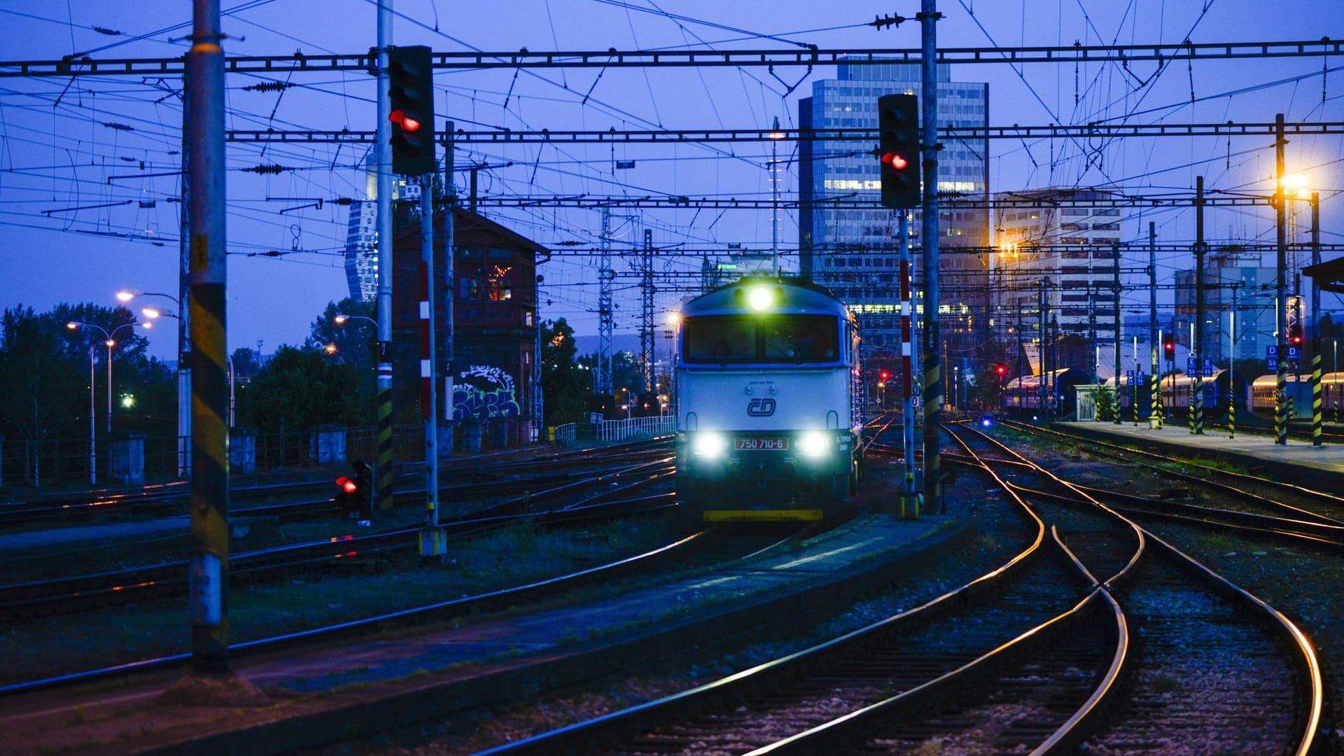 Ein Bahnhof in Tschechien: Zweimal soll der Rentner einen Anschlag verübt haben. (Symbolbild) Ein Bahnhof in Tschechien: Zweimal soll der Rentner einen Anschlag verübt haben. (Symbolbild)
