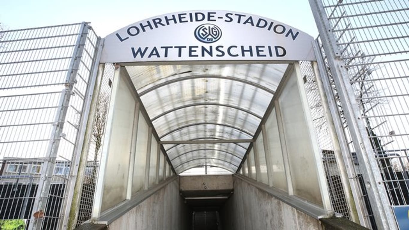 Das Foto zeigt den Spieler-Tunnel im Lohrheide-Stadion der SG Wattenscheid 09.
