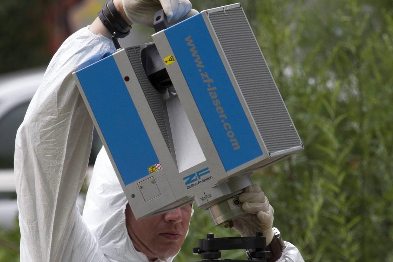 Ein Laser zum Vermessen eines Tatorts: Das LKA in Rheinland-Pfalz kann Tatorte virtuell nachstellen und in diesem das Tatgeschehen aus mehreren Perspektiven rekonstruieren. Der Clou: Der Täter ist als Avatar in 3-D involviert. (Symbolbild)