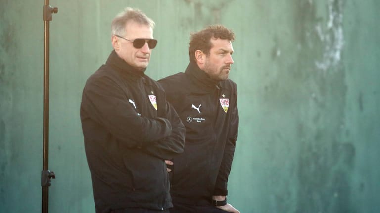 Auf Rettungsmission: Stuttgarts Manager Michael Reschke (l.) mit Trainer Markus Weinzierl.