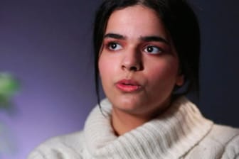 Rahaf Mohammed al-Kunun in einem Videointerview: Die Frau erzählt über ihr Leben und ihre Flucht aus Saudi-Arabien.
