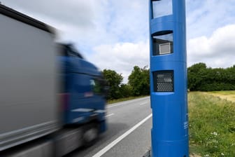 Kontrollstelle zur Erfassung der Maut für LKW: Die Lkw-Maut auf Autobahnen und Bundesstraßen bleibt in staatlicher Regie.