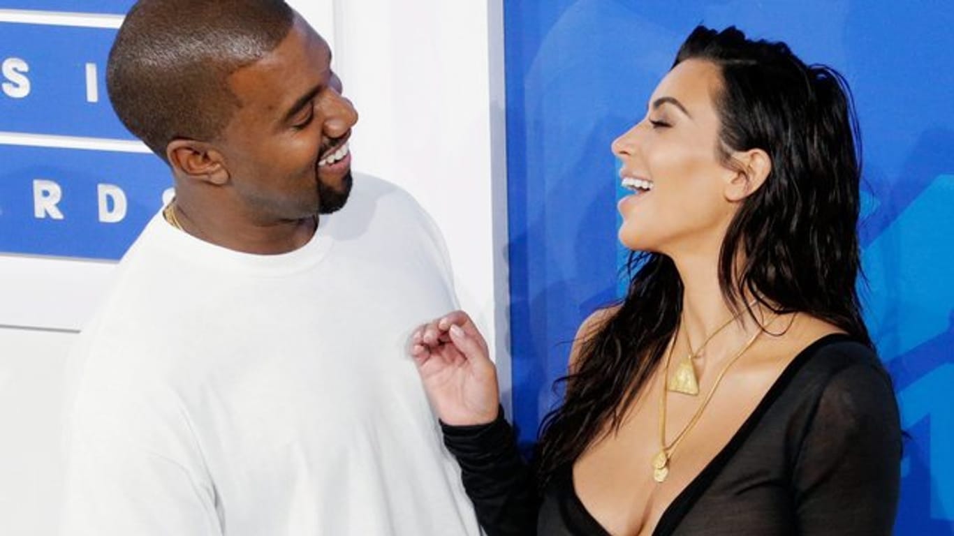 Reality-Star Kim Kardashian und Rapper Kanye West bei den MTV Video Music Awards (VMA) 2016.