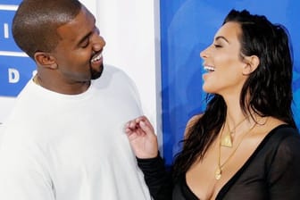 Reality-Star Kim Kardashian und Rapper Kanye West bei den MTV Video Music Awards (VMA) 2016.