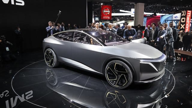 Kräftige Limo: Nissan zeigt auf der Motor Show in Detroit mit der Studie IMs eine elektisch angetriebene Kombination aus SUV und Limousine. Kräftige Limo: Nissan zeigt auf der Motor Show in Detroit mit der Studie IMs eine elektisch angetriebene Kombination aus SUV und Limousine.