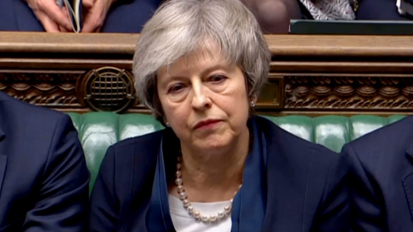 Premierministerin Theresa May nach der Niederlage in der Brexit-Abstimmung: Fünf Szenarien sind jetzt noch möglich, bevor Großbritannien Ende März die EU verlässt.