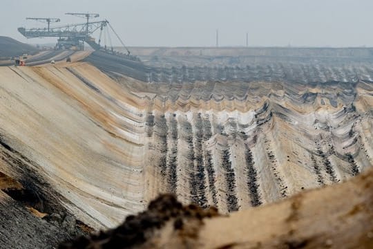 Blick in den Braunkohletagebau Welzow-Süd der Lausitz Energie Bergbau AG.