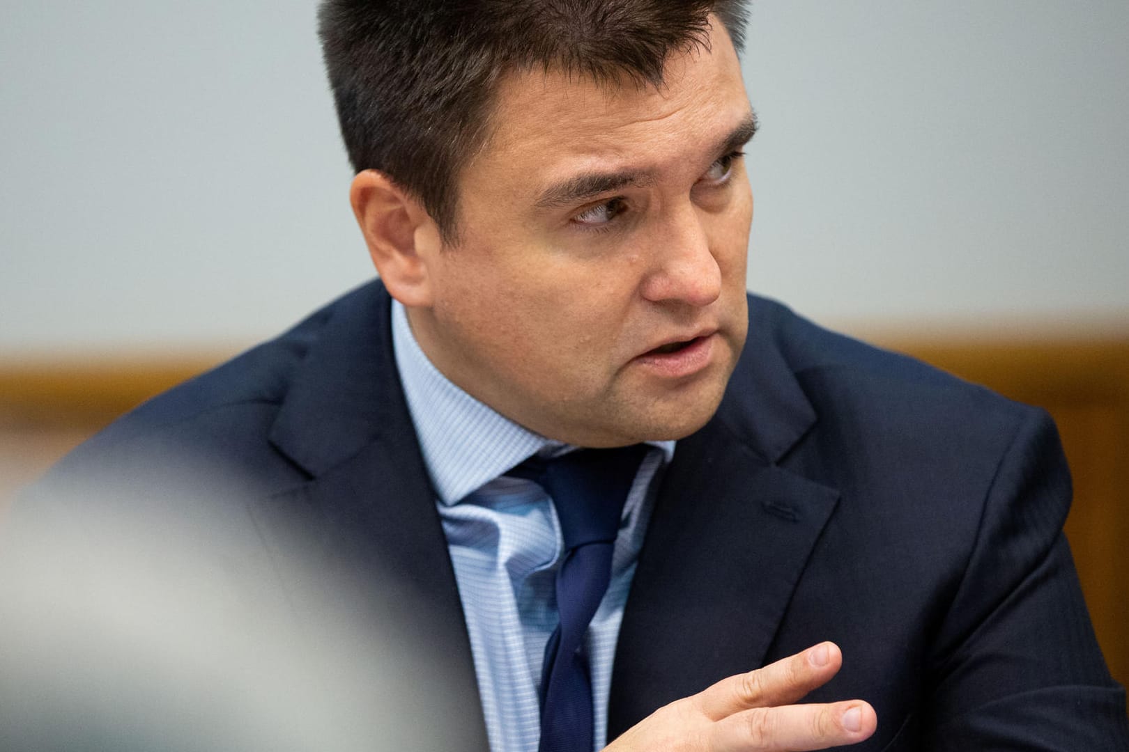 Der ukrainische Außenminister Pavlo Klimkin: Er wirft Russland vor, hinter dem Brandanschlag zu stecken, dessen Drahtzieher laut einem Angeklagten ein Mitarbeiter eines AfD-Abgeordneten sein soll.