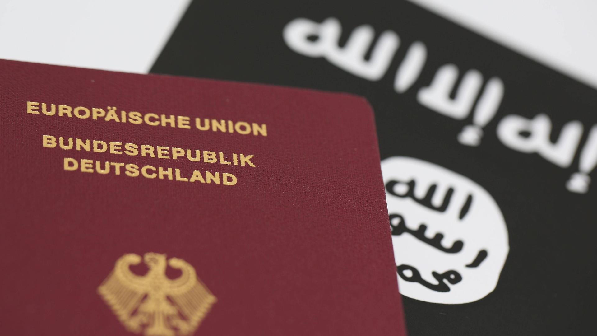 Deutsch und IS-Mitglied: Nach dem Tod ihres Mannes kehrte die 32-jährige Tatverdächtige zurück nach Deutschland.