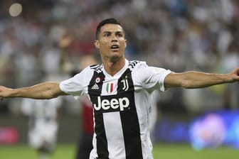 Juve-Star Cristiano Ronaldo jubelt über seinen Treffer des Tages.
