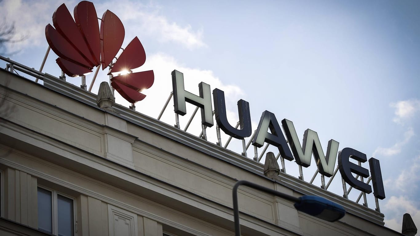 Ein Huawei-Büro: Laut einem US-Medienbericht ermitteln die USA gegen den chinesischen Techgiganten.