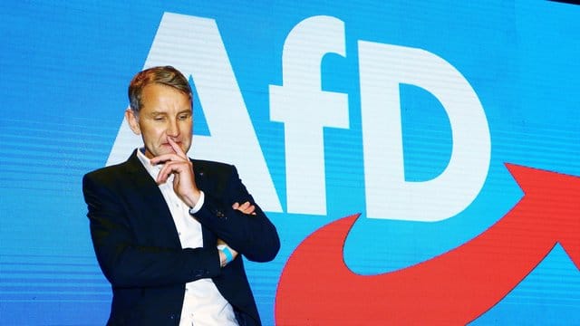 Björn Höcke, AfD-Fraktionsvorsitzender im Thüringer Landtag, zählt zum äußersten rechten Flügel der Partei. Björn Höcke, AfD-Fraktionsvorsitzender im Thüringer Landtag, zählt zum äußersten rechten Flügel der Partei.