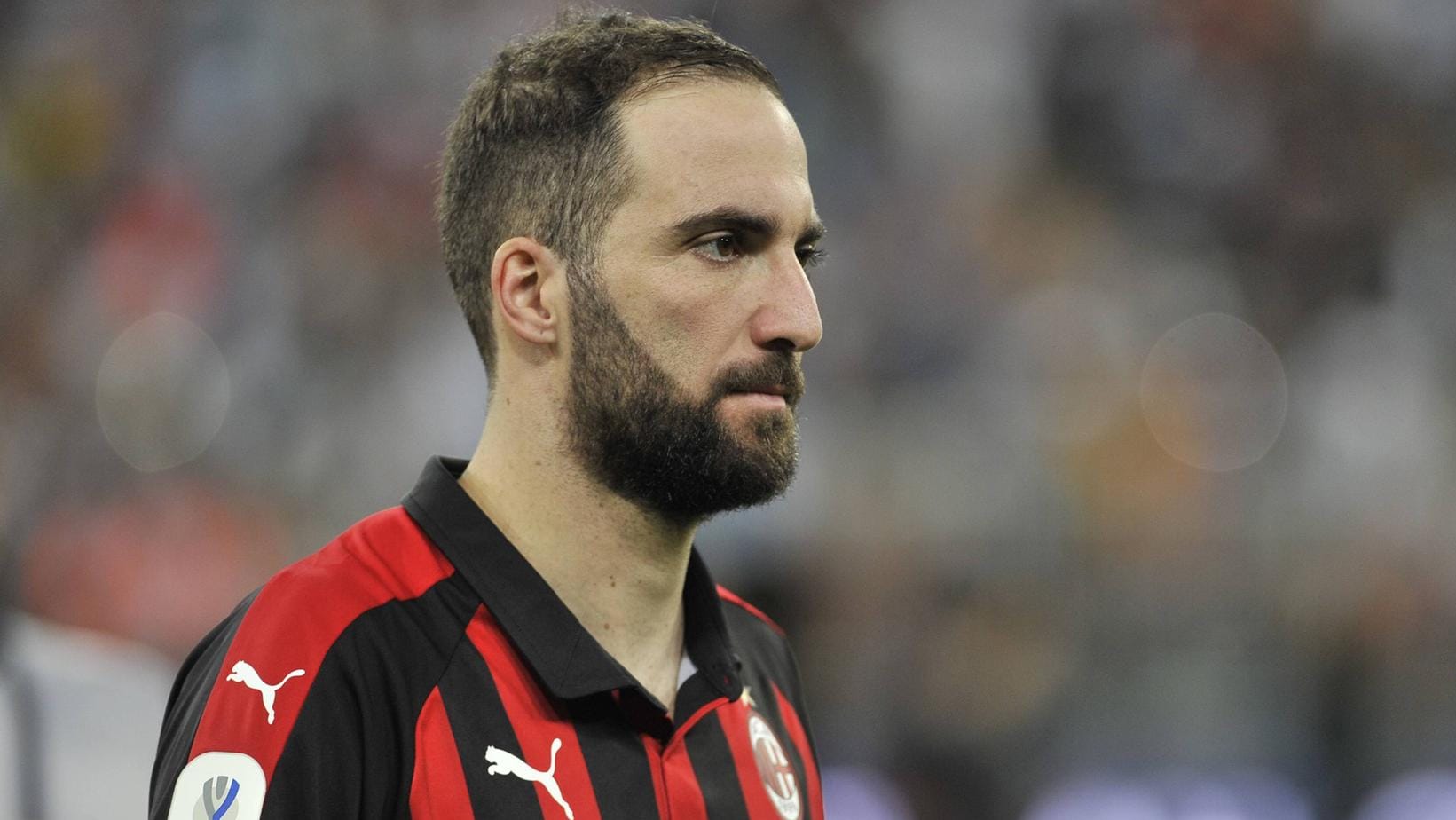 Letzter Auftritt für den AC Mailand? Gonzalo Higuain wurde im Superpokal-Finale gegen Juventus nicht eingesetzt.