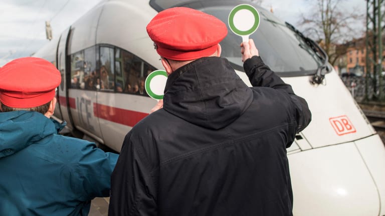 ICE: Die Deutsche Bahn hat Verbesserungsmaßnahmen vorgestellt.