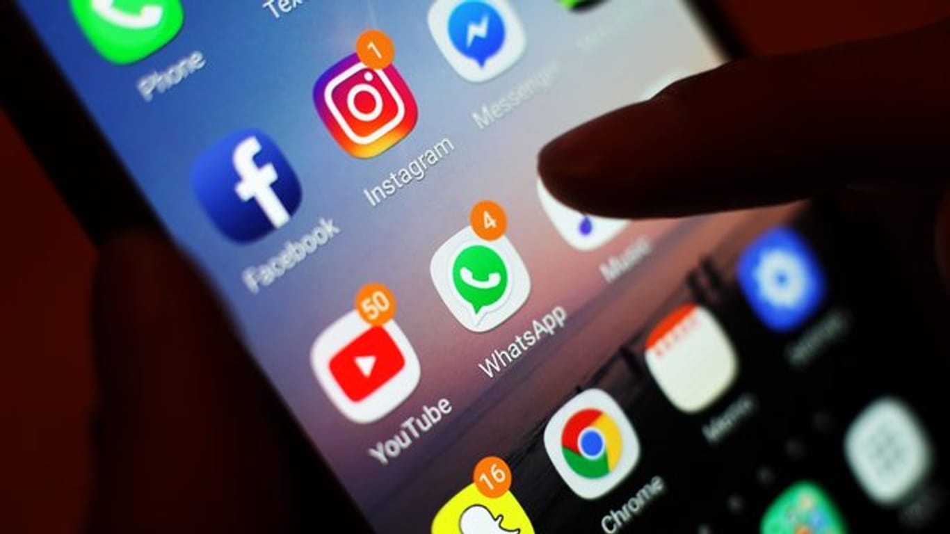 Welche Daten hat eine Messenger-App von mir gespeichert? Die Anbieter sozialer Medien kümmern sich häufig nicht ausreichend um die Umsetzung ihrer Auskunftspflicht.