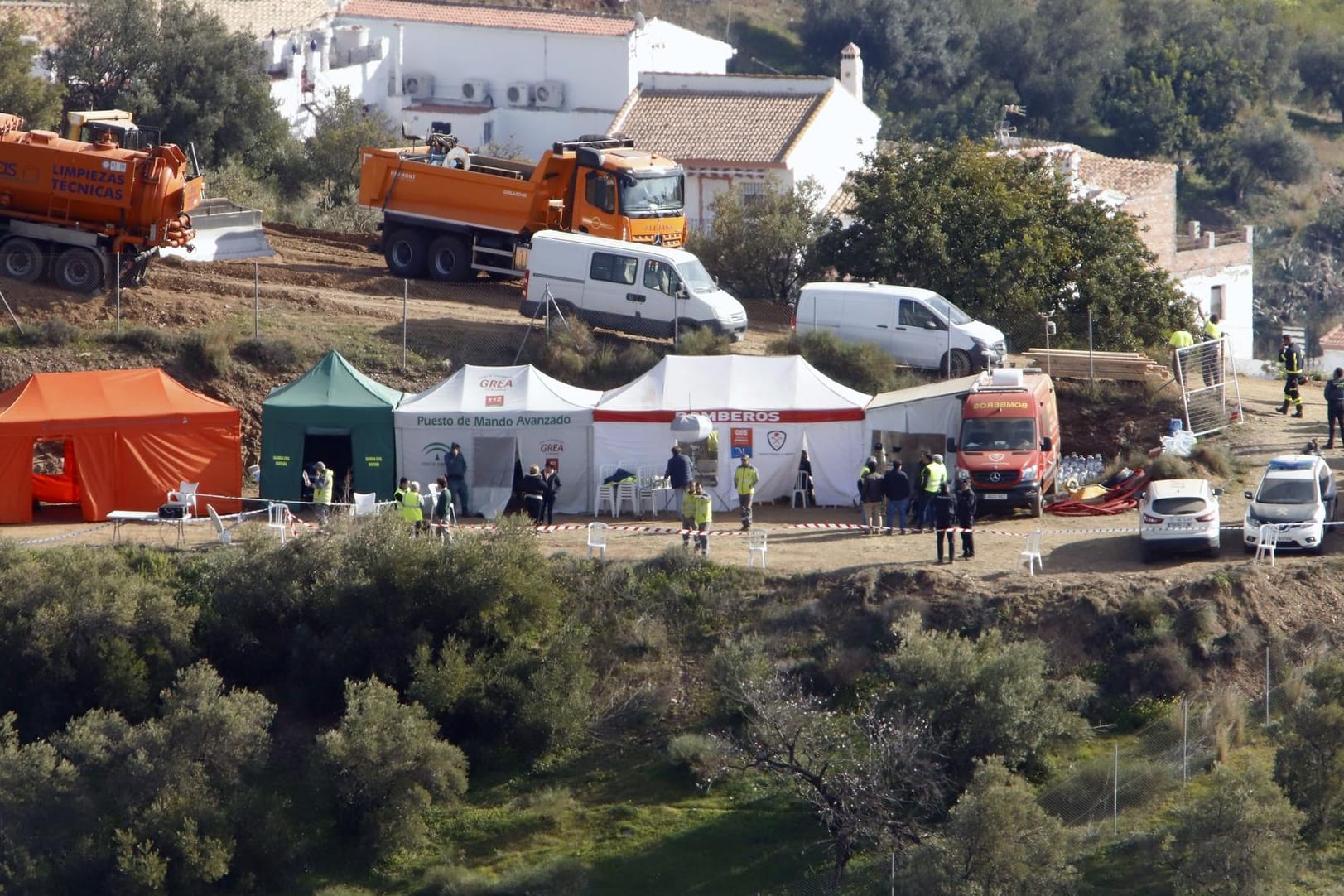 Die Unglücksstelle im spanischen Totalán: Die Beschaffenheit des Bodens macht die Rettung des kleinen Jungen schwieriger als gedacht.