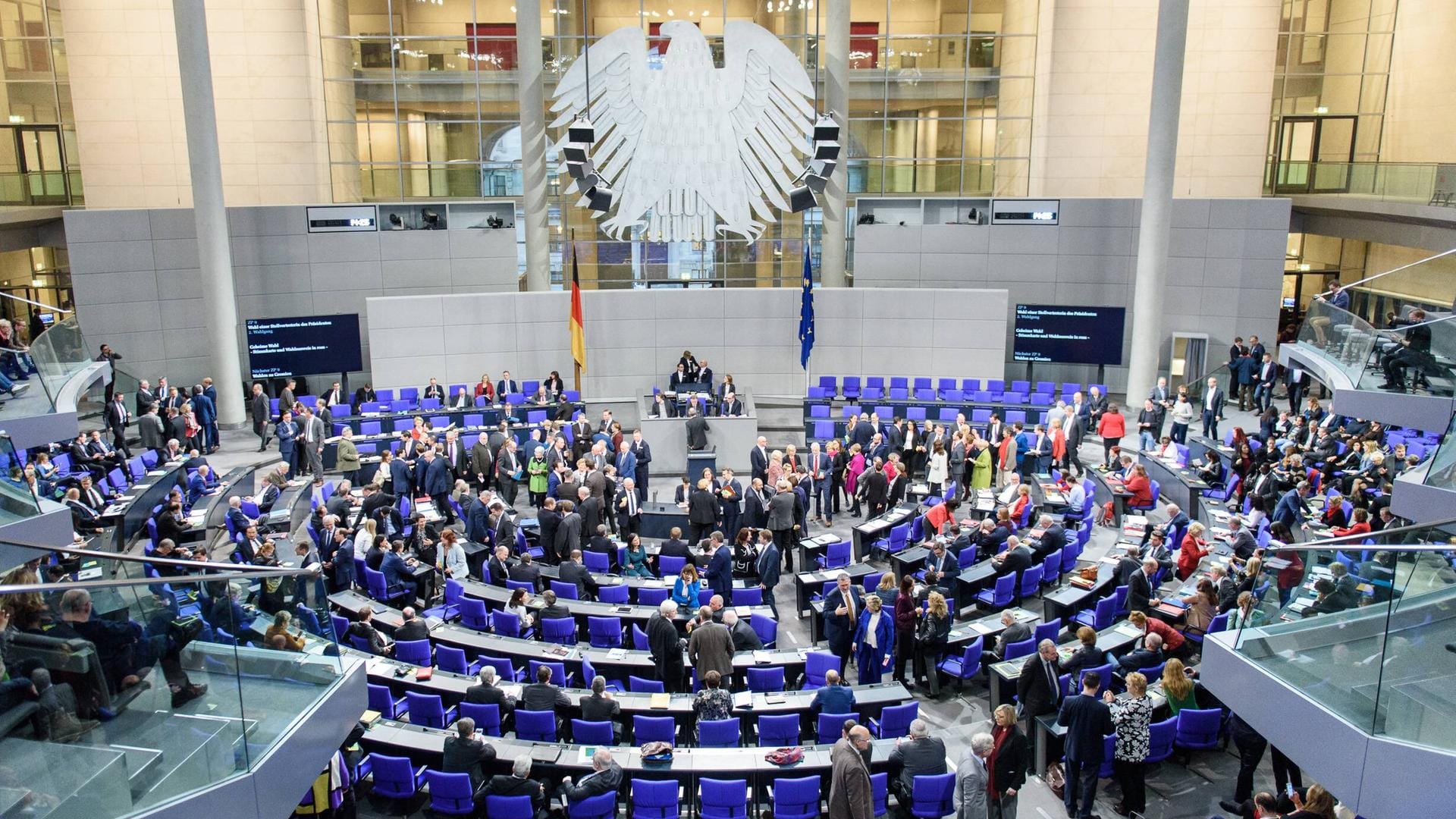 Abstimmung im Bundestag: 509 Abgeordnete votierten am Freitag für den Gesetzentwurf der Bundesregierung zu sicheren Herkunftsstaaten. (Archivbild)