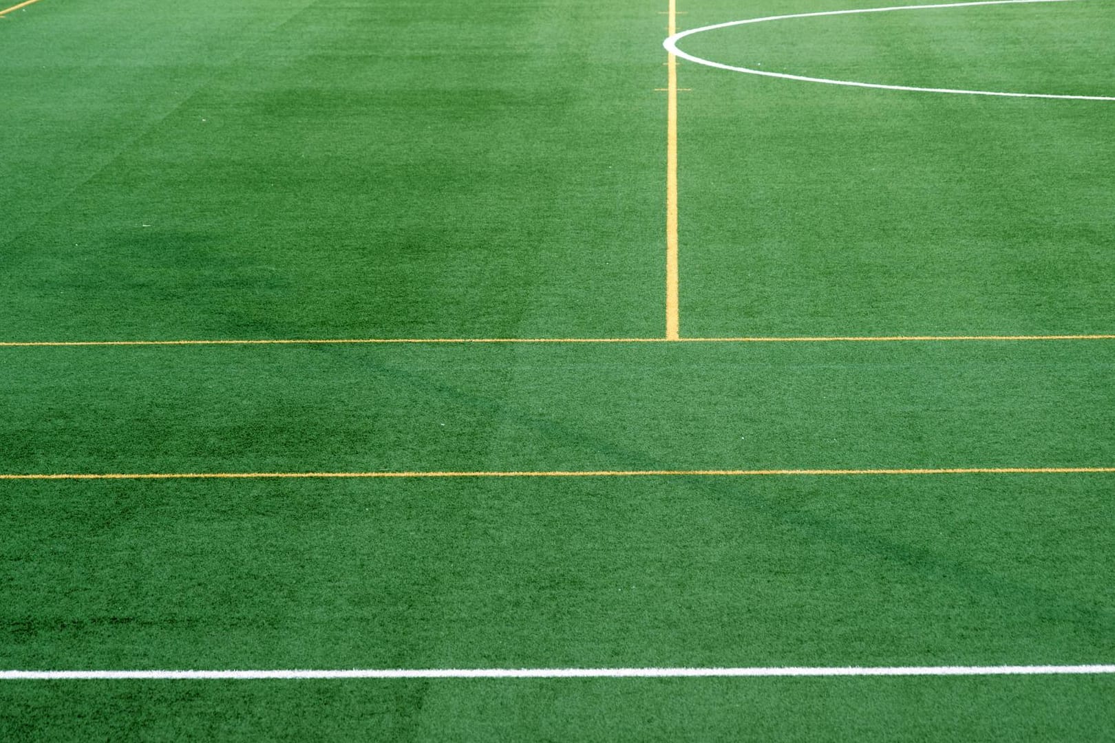 Den Kunstrasenplatz in Hagen-Helfe nutzen der SV Boele-Kabel, FC Iliria Hagen, Al Seddiq Hagen und FC Bosna. (Symbolfoto)