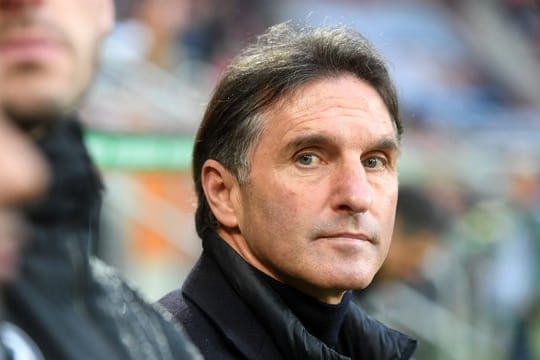 Das Team von Bruno Labbadia muss am Sonntag zum FC Schalke 04.