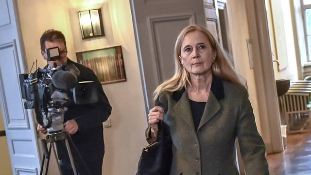 Katarina Frostenson und die Schwedische Akademie haben sich geeinigt. Katarina Frostenson und die Schwedische Akademie haben sich geeinigt.