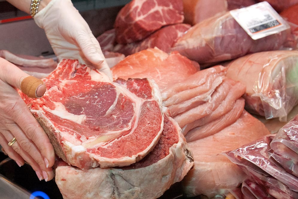Fleischkauf: Stammen diese Koteletts aus artgerechter Haltung? Für Verbraucher ist das nicht immer leicht zu erkennen.