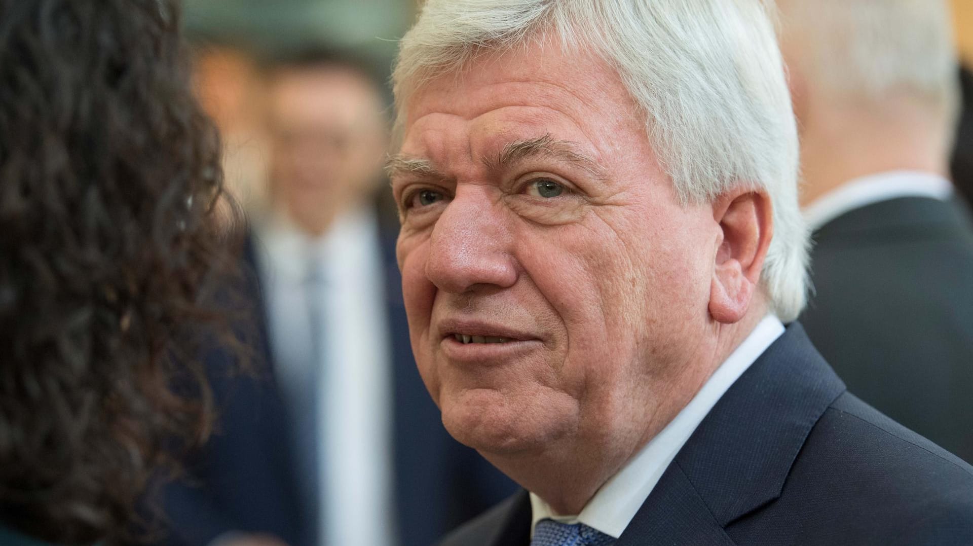 Volker Bouffier: Der CDU-Politiker ist vom Landtag zum Ministerpräsidenten von Hessen gewählt worden.