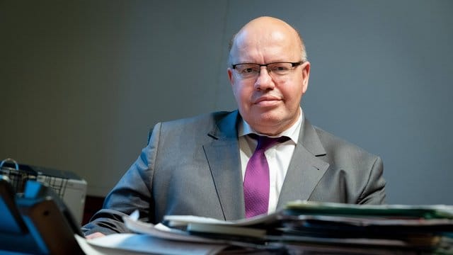 Peter Altmaier, Bundesminister für Wirtschaft und Energie, will die Sicherheit der Stromversorgung gewährleisten. Peter Altmaier, Bundesminister für Wirtschaft und Energie, will die Sicherheit der Stromversorgung gewährleisten.
