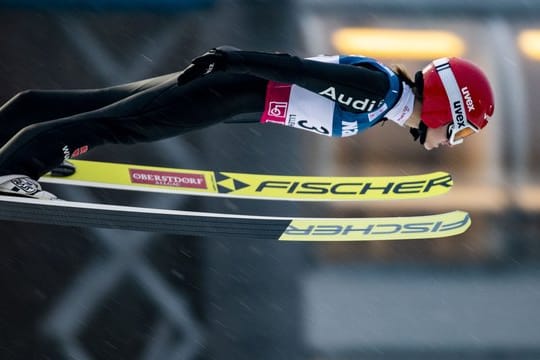 Katharina Althaus gewann mit den deutschen Skispringerinnen den Team-Wettbewerb in Zao.