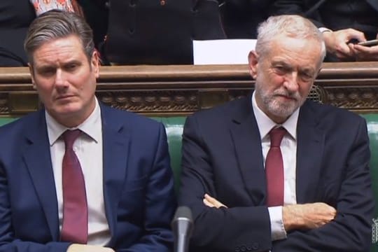 Sie wollen Neuwahlen: Labour-Parteichef Jeremy Corbyn (r.