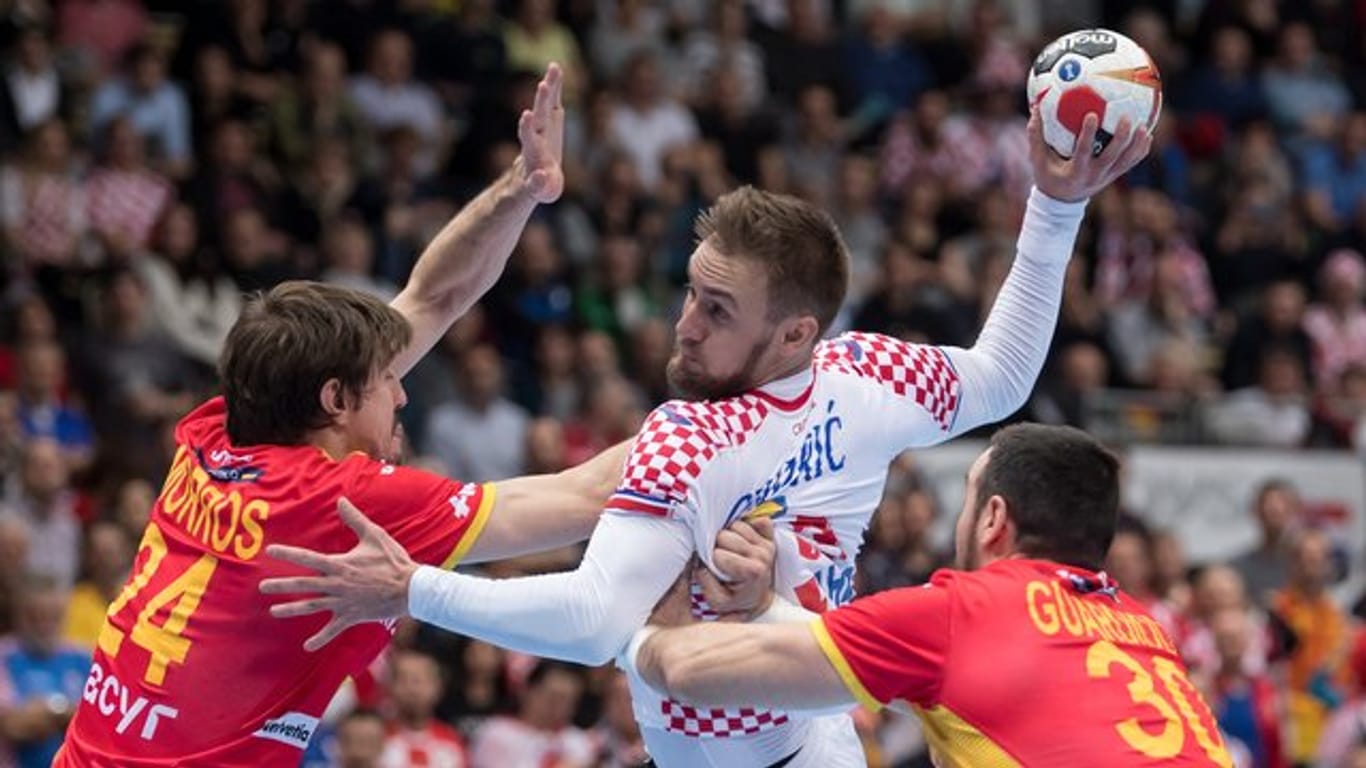 Kroatiens Luka Cindric (M) spielt eine starke WM.
