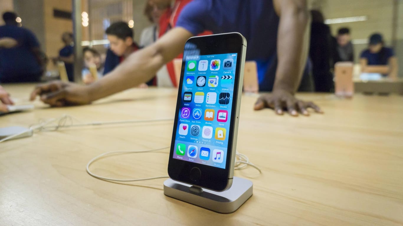 iPhone SE Verkauf in New York: Das iPhone SE wurde erstmals 2016 vorgestellt.