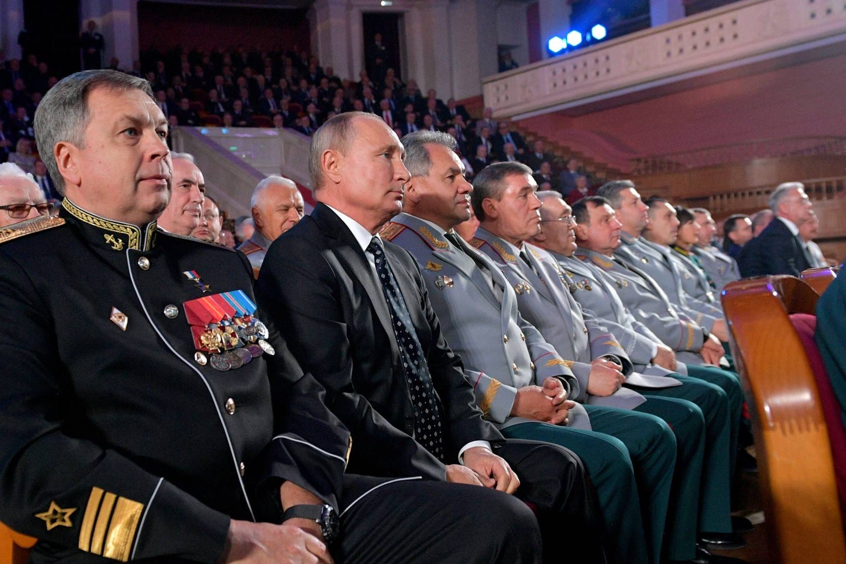 Neue Sanktionen im Fall Skripal: Der Chef des russischen Militärgeheimdienstes GRU, Igor Kostjukow (l.), darf künftig nicht mehr in die EU einreisen. (Archivfoto)