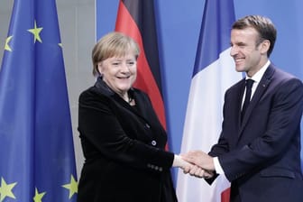 Angela Merkel (CDU) und Emmanuel Macron wollen in Aachen einen neuen Freundschaftspakt besiegeln.