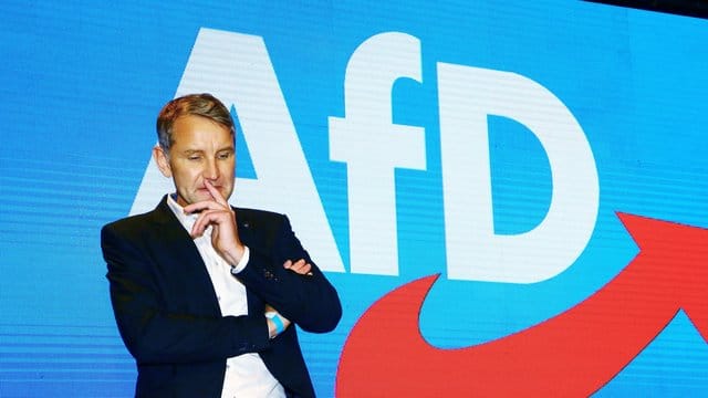 Björn Höcke, AfD-Fraktionsvorsitzender im Thüringer Landtag, bei einem Landesparteitag im November. Björn Höcke, AfD-Fraktionsvorsitzender im Thüringer Landtag, bei einem Landesparteitag im November.