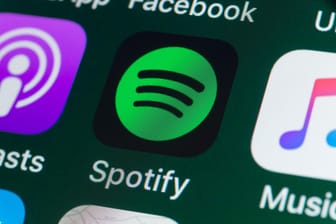 Das Logo von Spotify: Der Streamingdienst testet auf iOS gerade die Option, Künstler blockieren zu können.